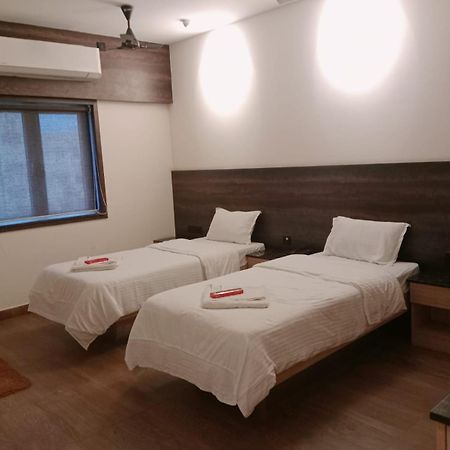 Ant Biz Rooms Near Chennai Trade Centre Exterior photo