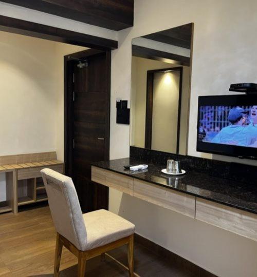 Ant Biz Rooms Near Chennai Trade Centre Exterior photo
